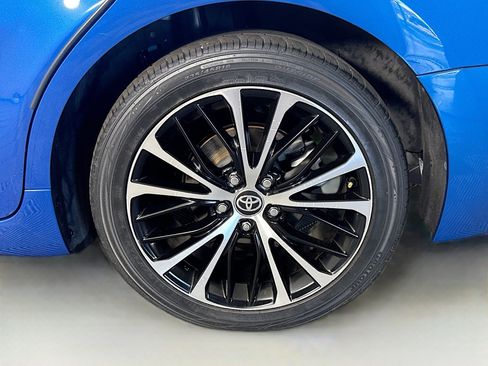 Used 2020 Toyota Camry SE FWD image 36