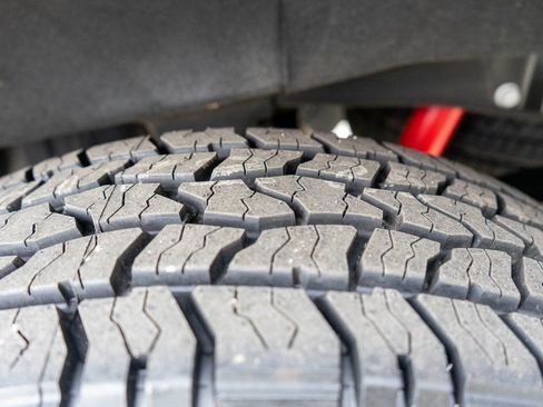 Used 2024 GMC Sierra 3500 Denali w/ Denali Reserve Package image 35