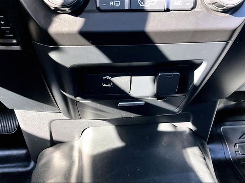 Used 2017 Ford F150 XL w/ XL Power Equipment Group image 22