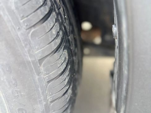 Used 2013 Toyota RAV4 XLE image 27