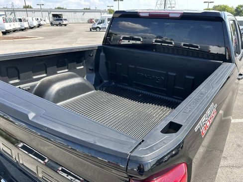 Used 2019 Chevrolet Silverado 1500 Custom Trail Boss w/ Custom Convenience Package image 13