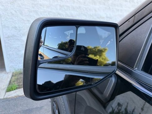 Used 2022 GMC Sierra 1500 Elevation image 29