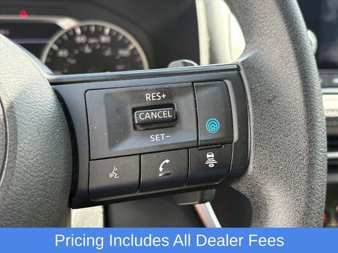 Used 2024 Nissan Rogue SV AWD/4WD image 13