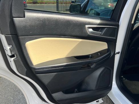 Used 2018 Ford Edge SEL w/ Equipment Group 201A image 28