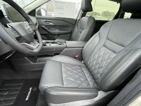 New 2026 Nissan Rogue Platinum w/ Platinum Premium Package image 13