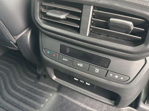 Used 2025 Honda Pilot EX-L image 20