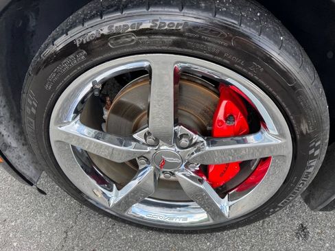 Used 2014 Chevrolet Corvette Stingray Convertible w/ 3LT Preferred Equipment Group RWD image 10