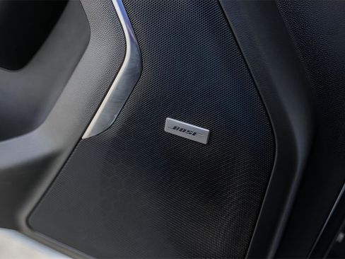 Used 2023 Chevrolet Suburban High Country image 24