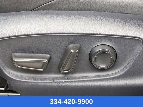 Used 2024 Toyota Tacoma Limited image 18