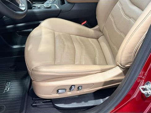 Used 2025 Cadillac XT6 Premium Luxury w/ Platinum Package AWD/4WD image 18