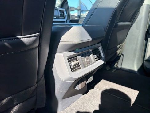 Used 2024 Ford F250 Lariat w/ Lariat Ultimate Package AWD/4WD image 33