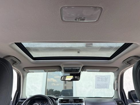 Used 2021 Toyota 4Runner Limited AWD/4WD image 14
