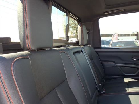 Used 2024 Nissan Titan PRO-4X w/ Pro-4x Convenience Package image 14