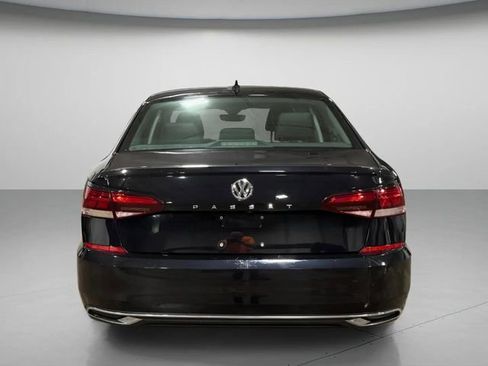 Used 2020 Volkswagen Passat 2.0T SE image 4