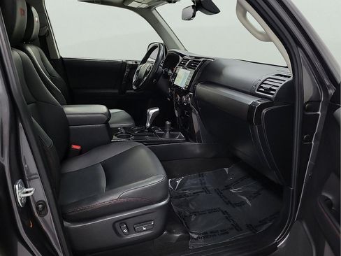 Used 2021 Toyota 4Runner TRD Off-Road Premium w/ Moonroof Package AWD/4WD image 15