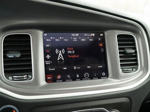 Used 2021 Dodge Charger SXT w/ Driver Convenience Group image 13