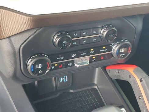 Used 2024 Ford Bronco Heritage Edition image 22