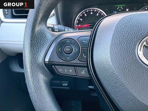 Used 2021 Toyota RAV4 XLE image 23