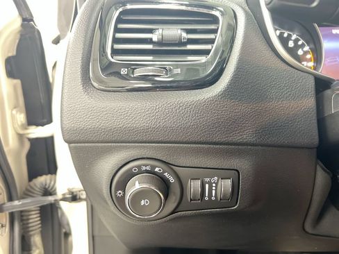 Used 2018 Jeep Compass Limited AWD/4WD image 17