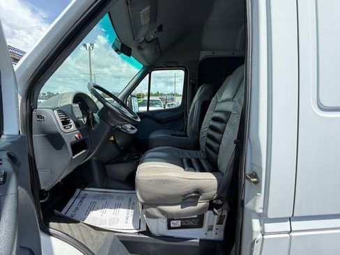 Used 2005 Dodge Sprinter 3500 w/ PWR Convenience Group image 17