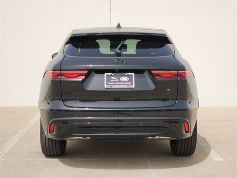 Used 2026 Jaguar F-PACE R-Dynamic S image 6