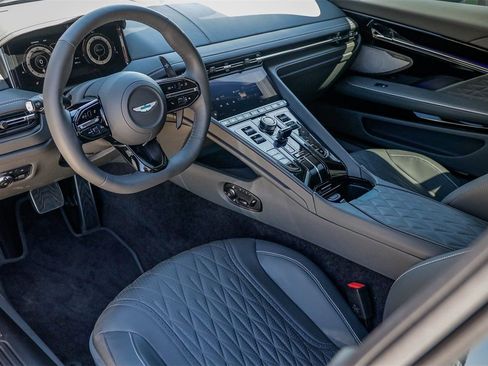 Used 2024 Aston Martin DB12 Coupe RWD image 3