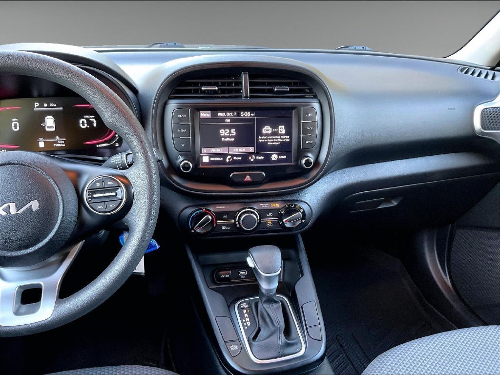 Used 2023 Kia Soul LX FWD image 18