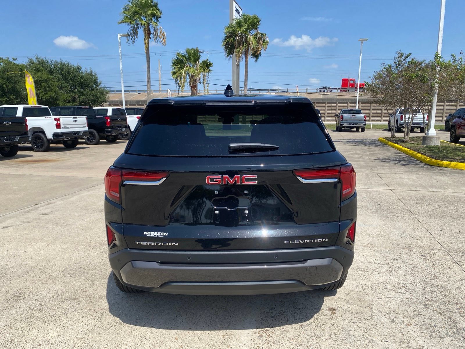 New 2027 GMC Terrain Elevation w/ LPO, Floor Liner Package FWD image 6