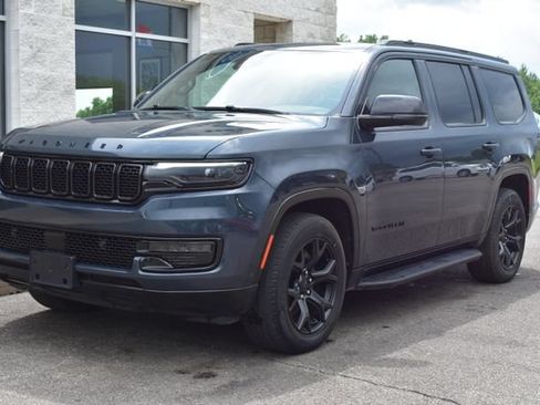 Used 2024 Jeep Wagoneer Series II AWD/4WD image 19
