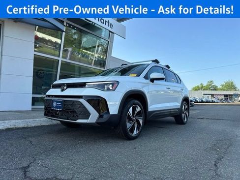Used 2026 Volkswagen Taos SE w/ Taos Adventure Package AWD/4WD image 2