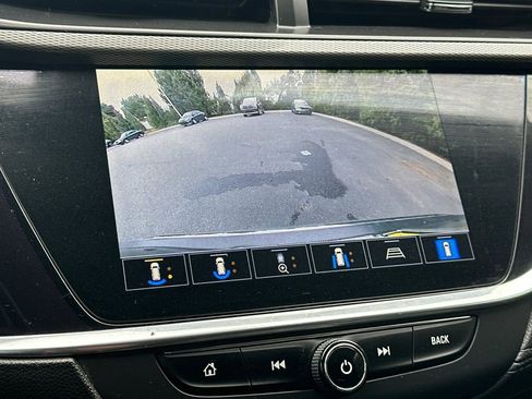 Used 2022 Buick Encore GX Essence w/ Advanced Technology Package image 21