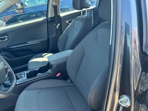 Used 2025 Kia K4 FWD image 34