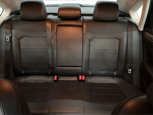 Used 2015 Volkswagen Passat TDI SE image 35