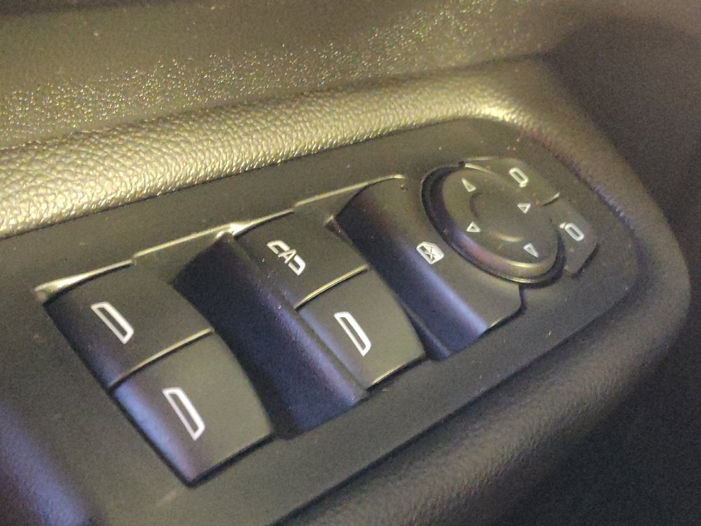 Used 2021 GMC Terrain SLE FWD image 27