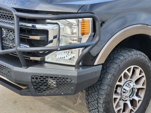 Used 2020 Ford F250 King Ranch w/ FX4 Off-Road Package image 9