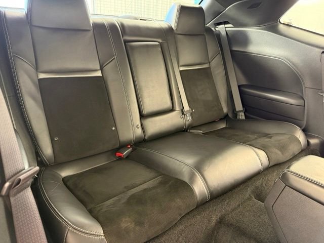 Used 2014 Dodge Challenger R/T RWD image 28