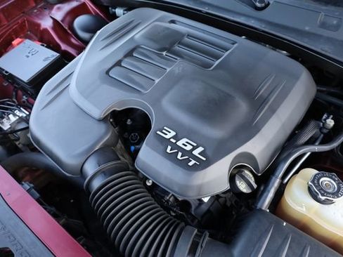 Used 2018 Dodge Charger SXT Plus image 11