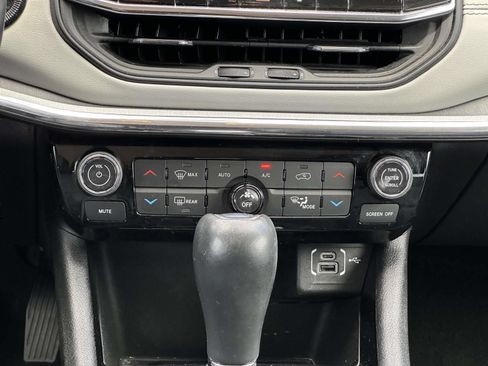 Used 2022 Jeep Compass Limited AWD/4WD image 18