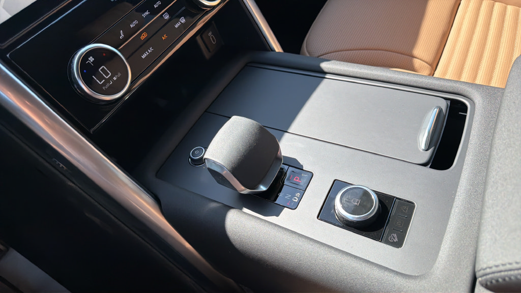 New 2026 Land Rover Discovery Dynamic SE AWD/4WD image 21