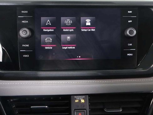 Used 2023 Volkswagen Taos SEL AWD/4WD image 48
