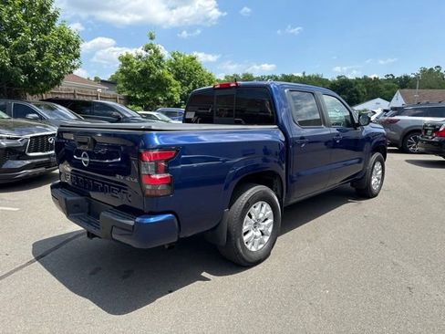 Used 2022 Nissan Frontier SV AWD/4WD image 3