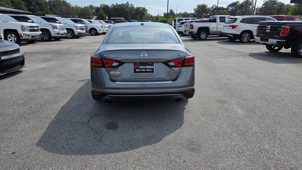Used 2022 Nissan Altima 2.5 SR FWD image 4