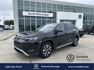 Used 2025 Volkswagen Tiguan S FWD video 1