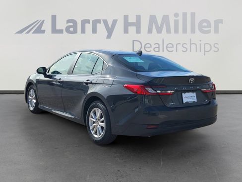 Certified 2025 Toyota Camry LE image 3