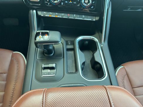 Used 2025 GMC Sierra 1500 Denali Ultimate image 5