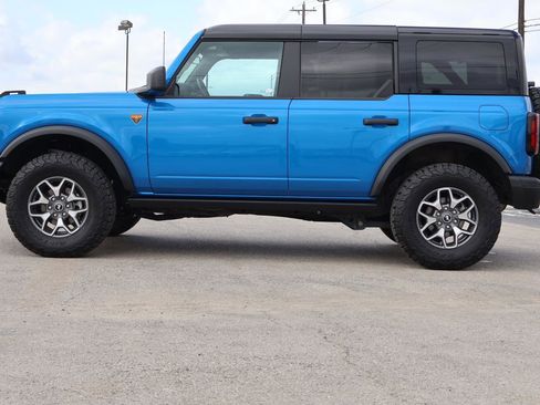 Certified 2025 Ford Bronco Badlands AWD/4WD image 10