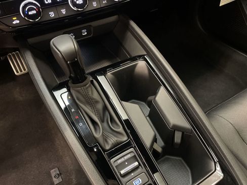 Used 2024 Honda Accord Sport image 9
