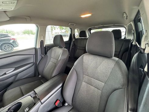 Used 2025 Nissan Rogue SV FWD image 13