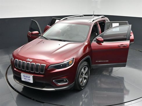 Used 2019 Jeep Cherokee Limited AWD/4WD image 36