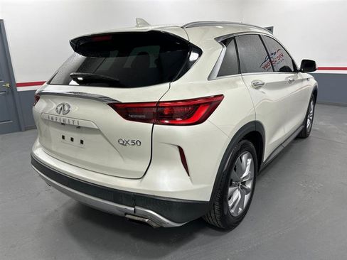 Used 2019 INFINITI QX50 Luxe image 3